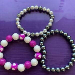 Bundle of three beautiful stretch bracelets*